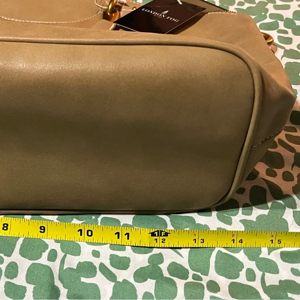 London Fog Classic Tan Laptop Bag